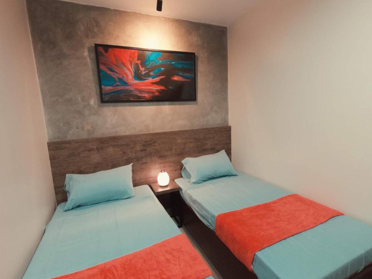 A&E Apartelle Bacolod Exterior foto