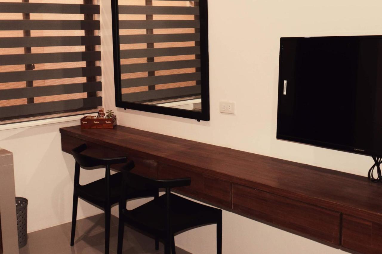 A&E Apartelle Bacolod Exterior foto