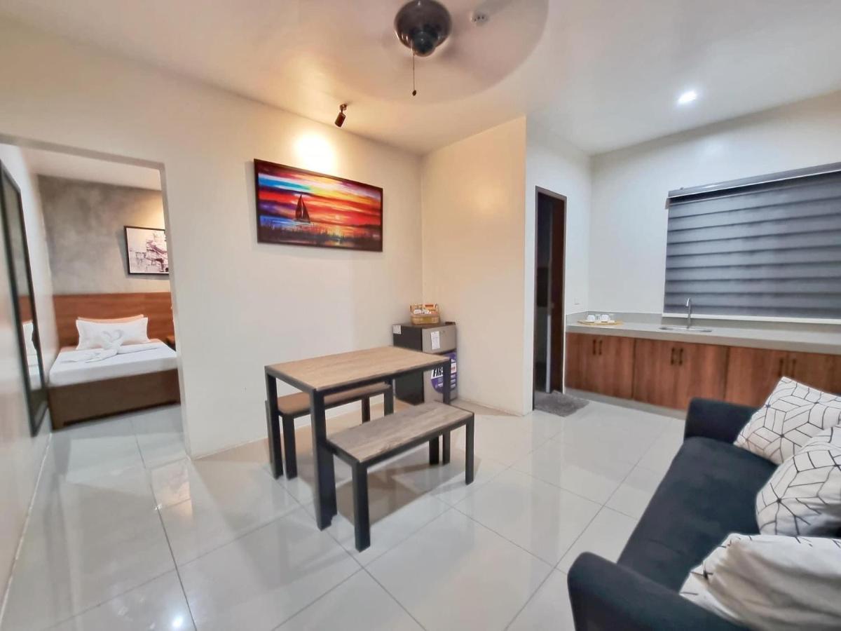A&E Apartelle Bacolod Exterior foto