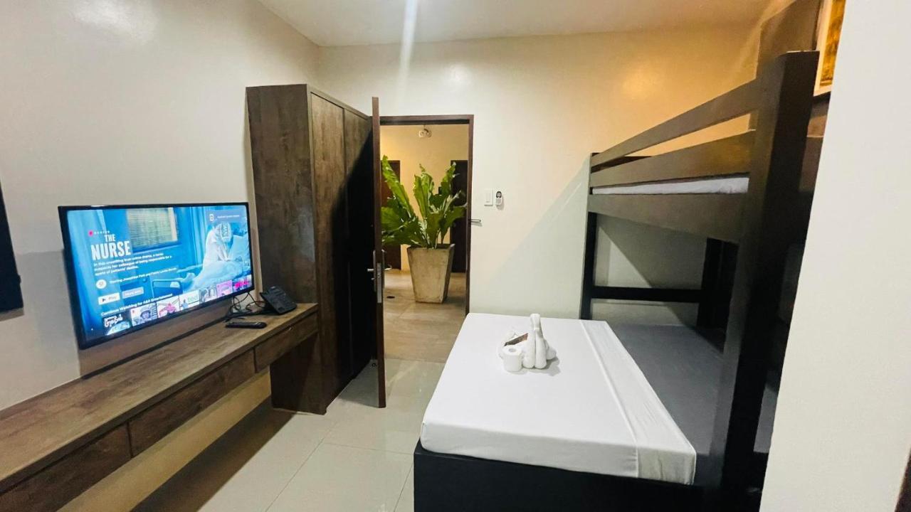 A&E Apartelle Bacolod Exterior foto